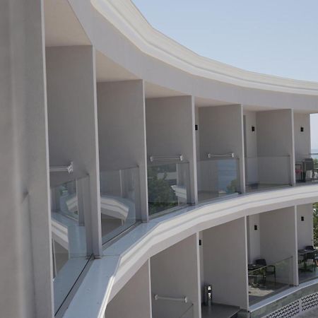 Ebbi Hotel Dhërmi Екстериор снимка