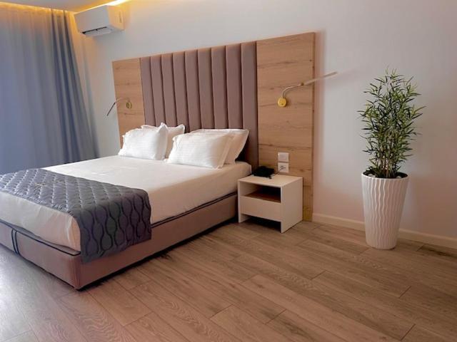 Ebbi Hotel Dhërmi Екстериор снимка