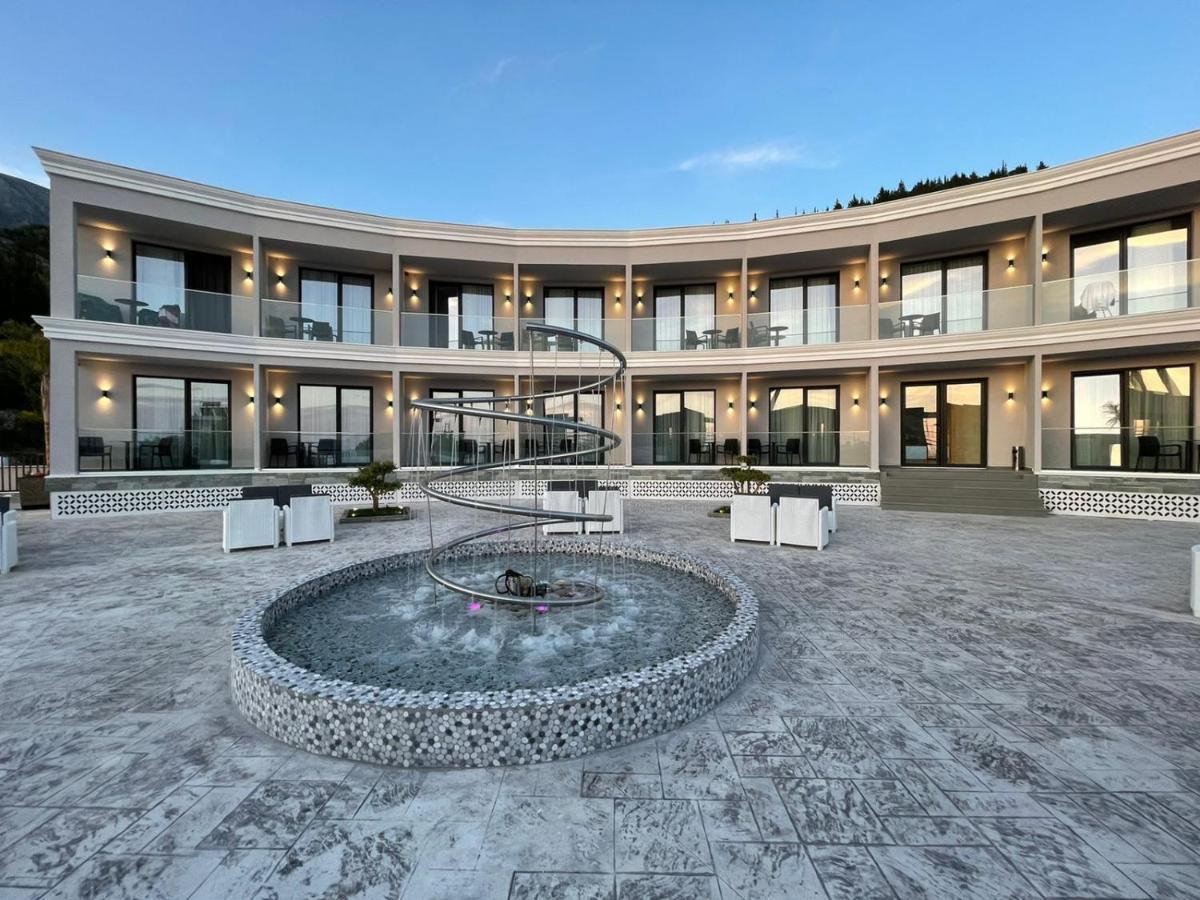 Ebbi Hotel Dhërmi Екстериор снимка