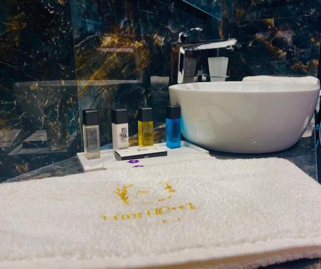 Ebbi Hotel Dhërmi Екстериор снимка