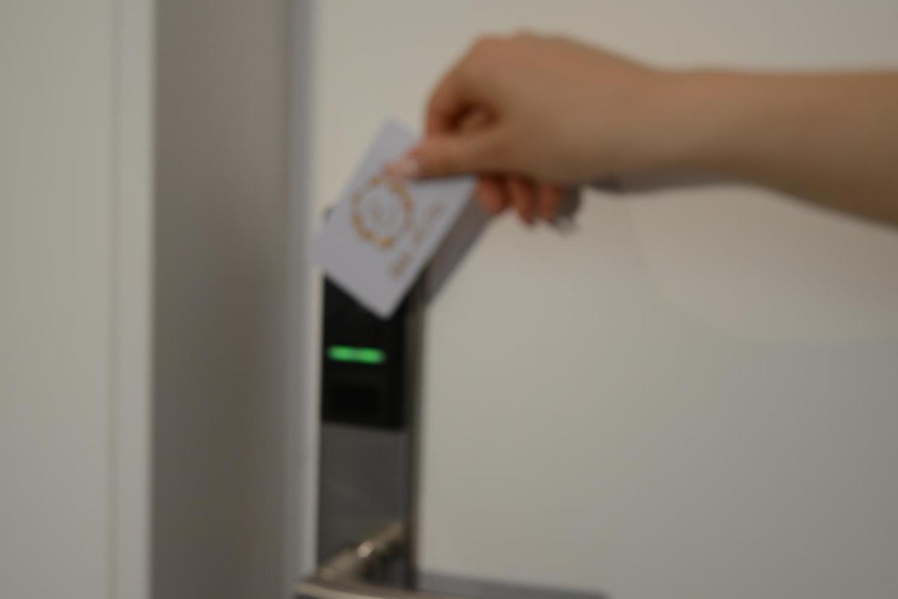 Ebbi Hotel Dhërmi Екстериор снимка