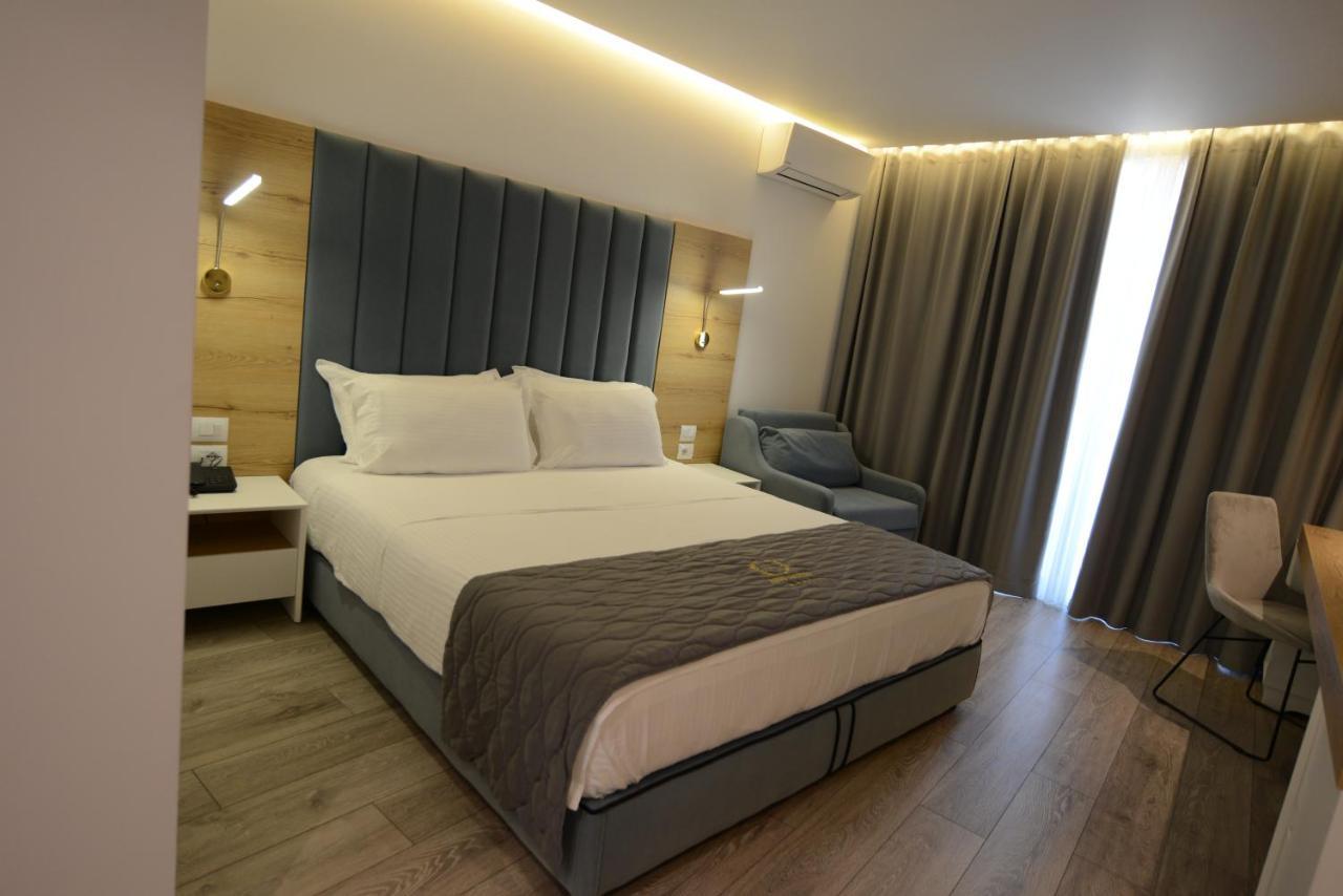 Ebbi Hotel Dhërmi Екстериор снимка