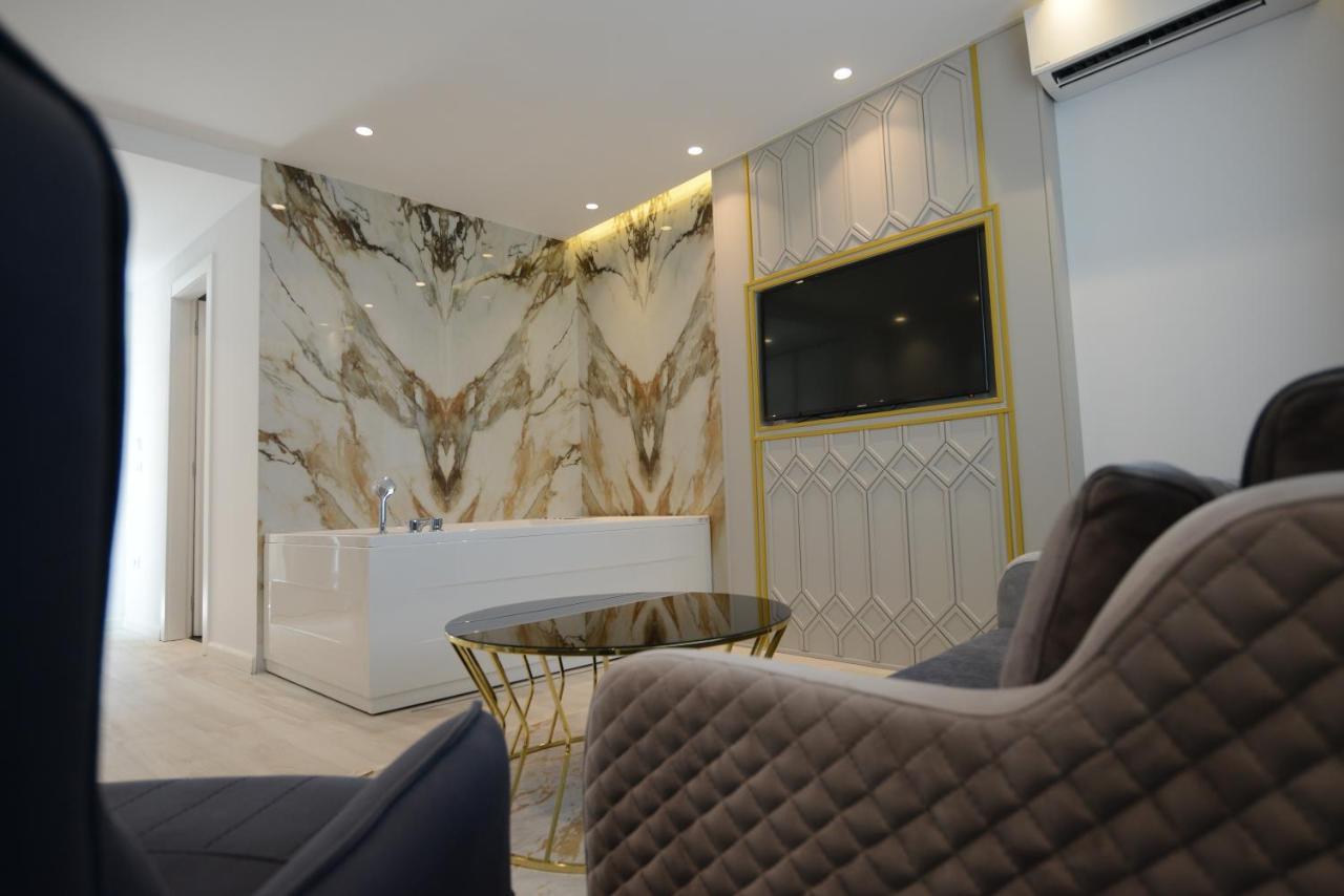 Ebbi Hotel Dhërmi Екстериор снимка