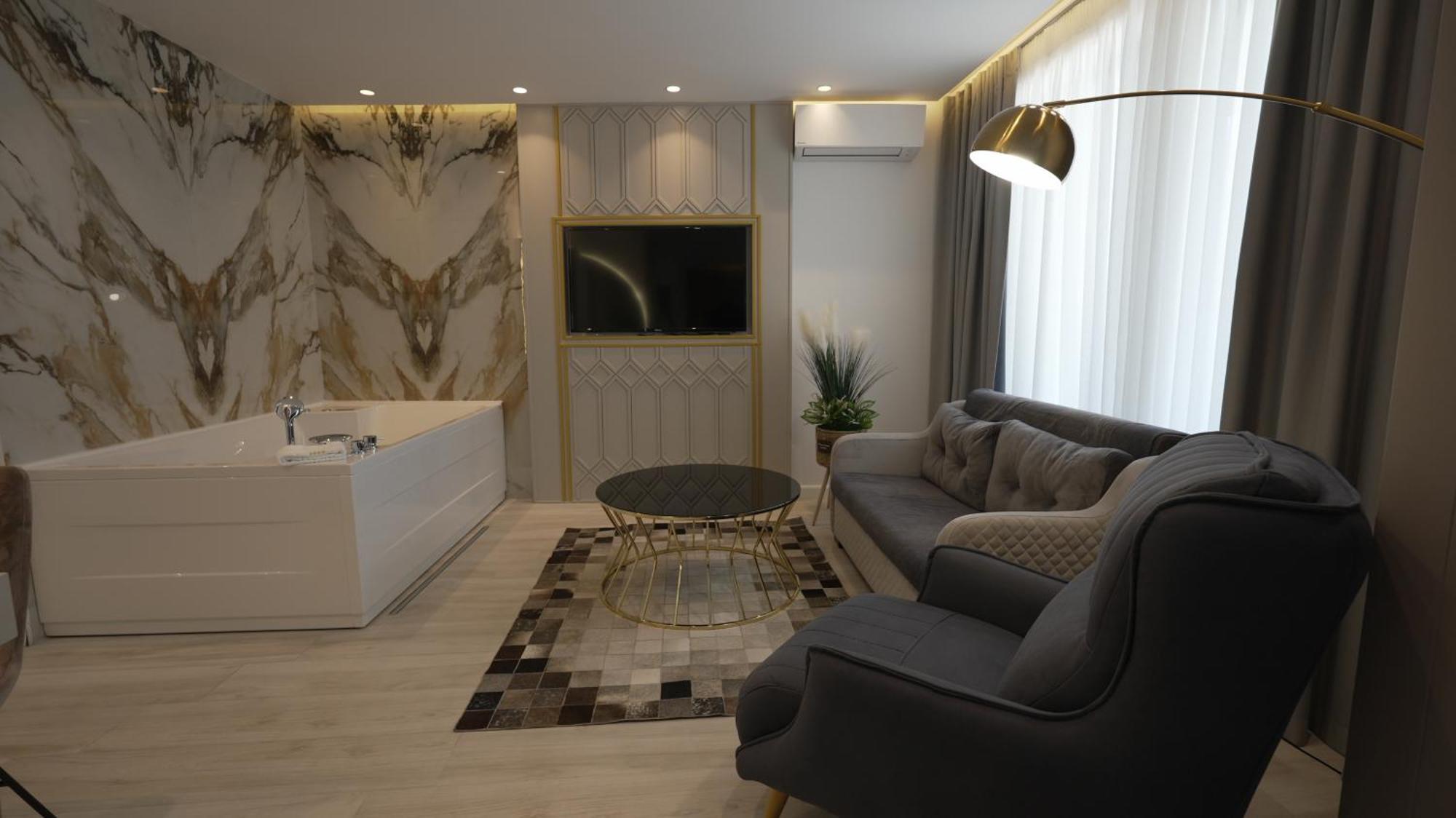 Ebbi Hotel Dhërmi Екстериор снимка